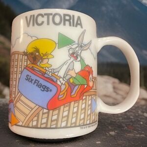 VTG. Six Flags 1994 Warner Bros. Looney Tunes Cartoon Coffee Mug Cup Victoria‎